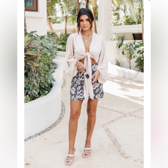 Navy & white floral skirt - Picture 4 of 7